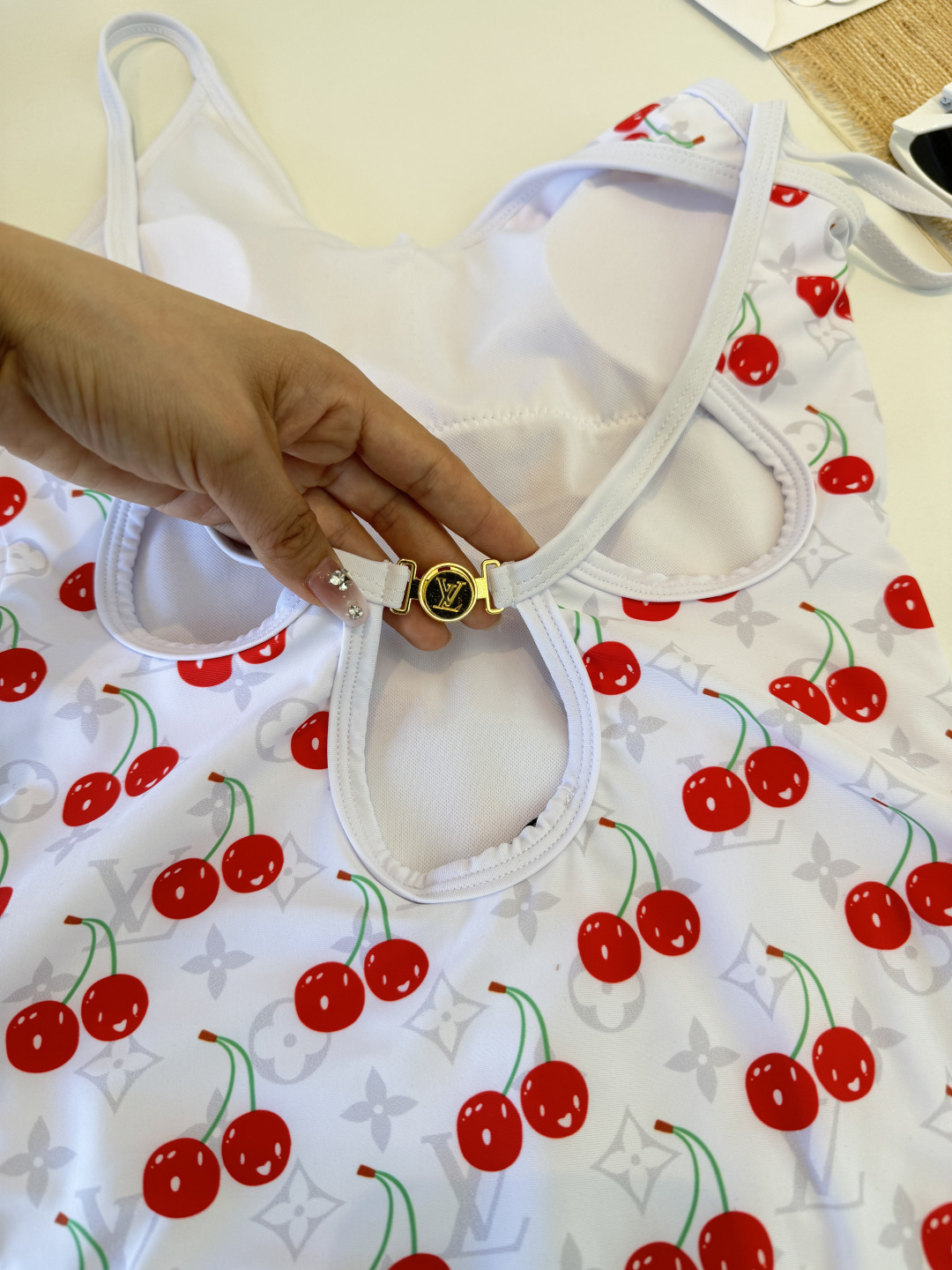 🌾LV路易威登连体泳衣🩱👙新款面料，S M L XL