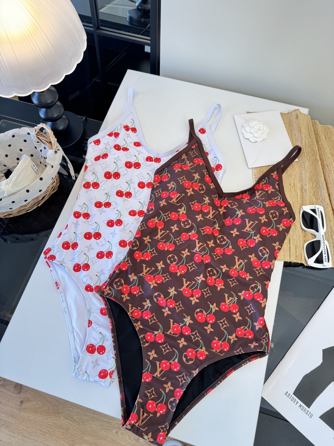 🌾LV路易威登连体泳衣🩱👙新款面料，S M L XL