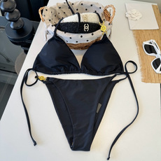 🌾范思哲分体比基尼👙泳衣 😍🥰适合多种场景的游泳衣🏊♀️海边 游泳池 温泉 水上乐园 漂流都可以😌内 🌾范思哲分体比基尼👙泳衣 😍🥰适合多种场景的游泳衣🏊♀️海边 游泳池 温泉 水上乐园 漂流都可以😌内