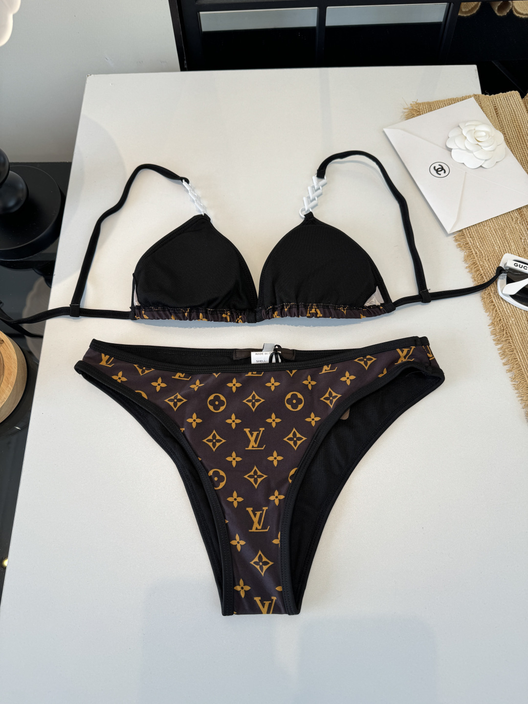 🌾LV路易威登 比基尼👙 上身超级棒！同步各大专柜发售，自然而然呈现时尚感！十分减龄，具有年轻活力。 码