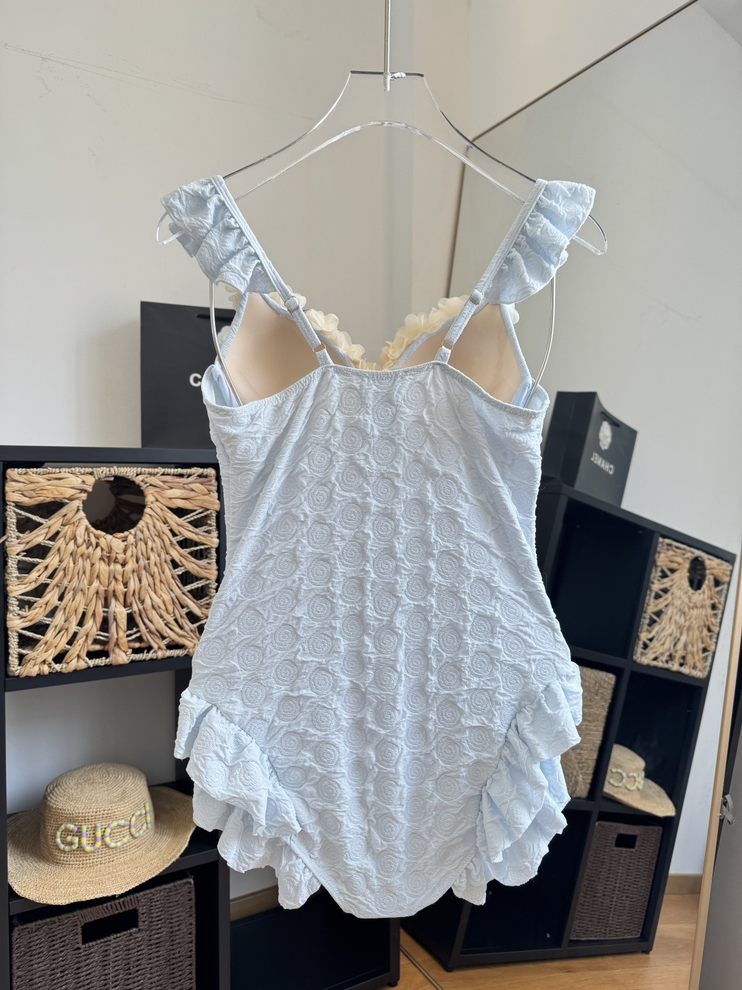 🌾Chanel 香奈儿连体泳衣 😍🥰适合多种场景的游泳衣🏊‍♀️海边 游泳池 温泉 水上乐园 漂流都可以