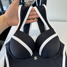🌾Chanel香奈儿新款带钢圈连体泳衣👙❤️😍🥰适合多种场景的游泳衣🏊♀️海边 游泳池 温泉 水上乐园 🌾Chanel香奈儿新款带钢圈连体泳衣👙❤️😍🥰适合多种场景的游泳衣🏊♀️海边 游泳池 温泉 水上乐园