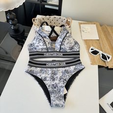 🌾Dior迪奥新款比基尼泳衣👙❤️😍🥰适合多种场景的游泳衣🏊♀️海边 游泳池 温泉 水上乐园 漂流都可 🌾Dior迪奥新款比基尼泳衣👙❤️😍🥰适合多种场景的游泳衣🏊♀️海边 游泳池 温泉 水上乐园 漂流都可