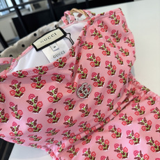 🌾Gucci古奇连体泳衣 😍🥰适合多种场景的游泳衣🏊♀️海边 游泳池 温泉 水上乐园 漂流都可以😌内搭 🌾Gucci古奇连体泳衣 😍🥰适合多种场景的游泳衣🏊♀️海边 游泳池 温泉 水上乐园 漂流都可以😌内搭