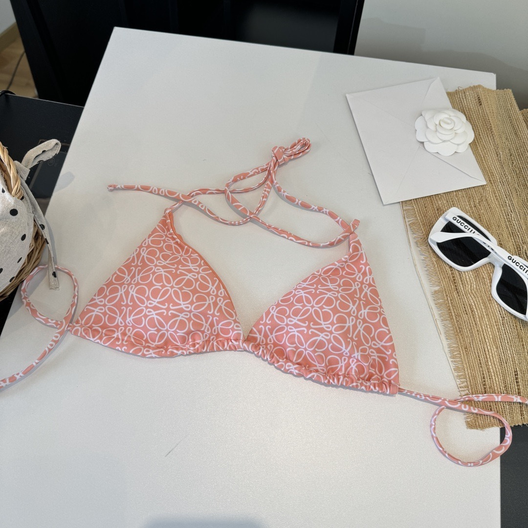 🌾罗意威LOEWE新款比基尼泳衣👙❤️😍🥰适合多种场景的游泳衣🏊‍♀️海边 游泳池 温泉 水上乐园 漂流