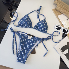 🌾LV路易威登比基尼👙❤️😍🥰适合多种场景的游泳衣🏊♀️海边 游泳池 温泉 水上乐园 漂流都可以😌内搭 🌾LV路易威登比基尼👙❤️😍🥰适合多种场景的游泳衣🏊♀️海边 游泳池 温泉 水上乐园 漂流都可以😌内搭