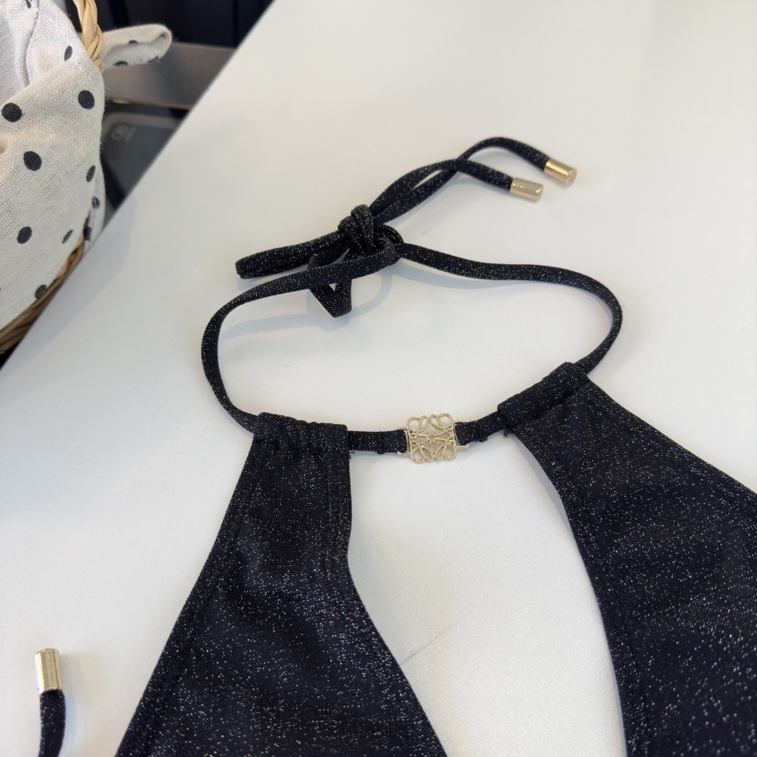 🌾罗意威LOEWE新款比基尼泳衣👙❤️😍🥰适合多种场景的游泳衣🏊‍♀️海边 游泳池 温泉 水上乐园 漂流