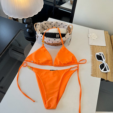 🌾范思哲分体比基尼👙泳衣 😍🥰适合多种场景的游泳衣🏊♀️海边 游泳池 温泉 水上乐园 漂流都可以😌内 🌾范思哲分体比基尼👙泳衣 😍🥰适合多种场景的游泳衣🏊♀️海边 游泳池 温泉 水上乐园 漂流都可以😌内