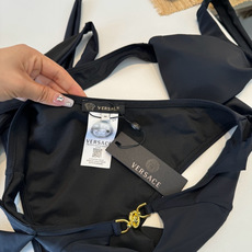 🌾范思哲连体比基尼👙泳衣 😍🥰适合多种场景的游泳衣🏊♀️海边 游泳池 温泉 水上乐园 漂流都可以😌内 🌾范思哲连体比基尼👙泳衣 😍🥰适合多种场景的游泳衣🏊♀️海边 游泳池 温泉 水上乐园 漂流都可以😌内