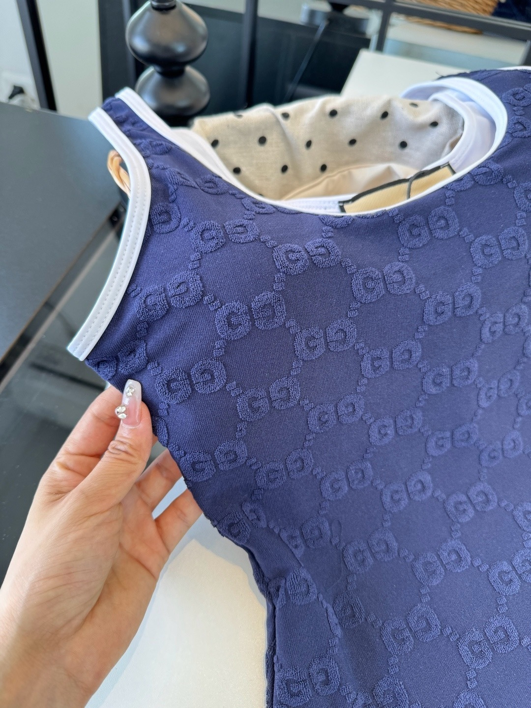 🌾Gucci古奇连体泳衣👙 上身超级棒！同步各大专柜发售，自然而然呈现时尚感！十分减龄，具有年轻活力。 
