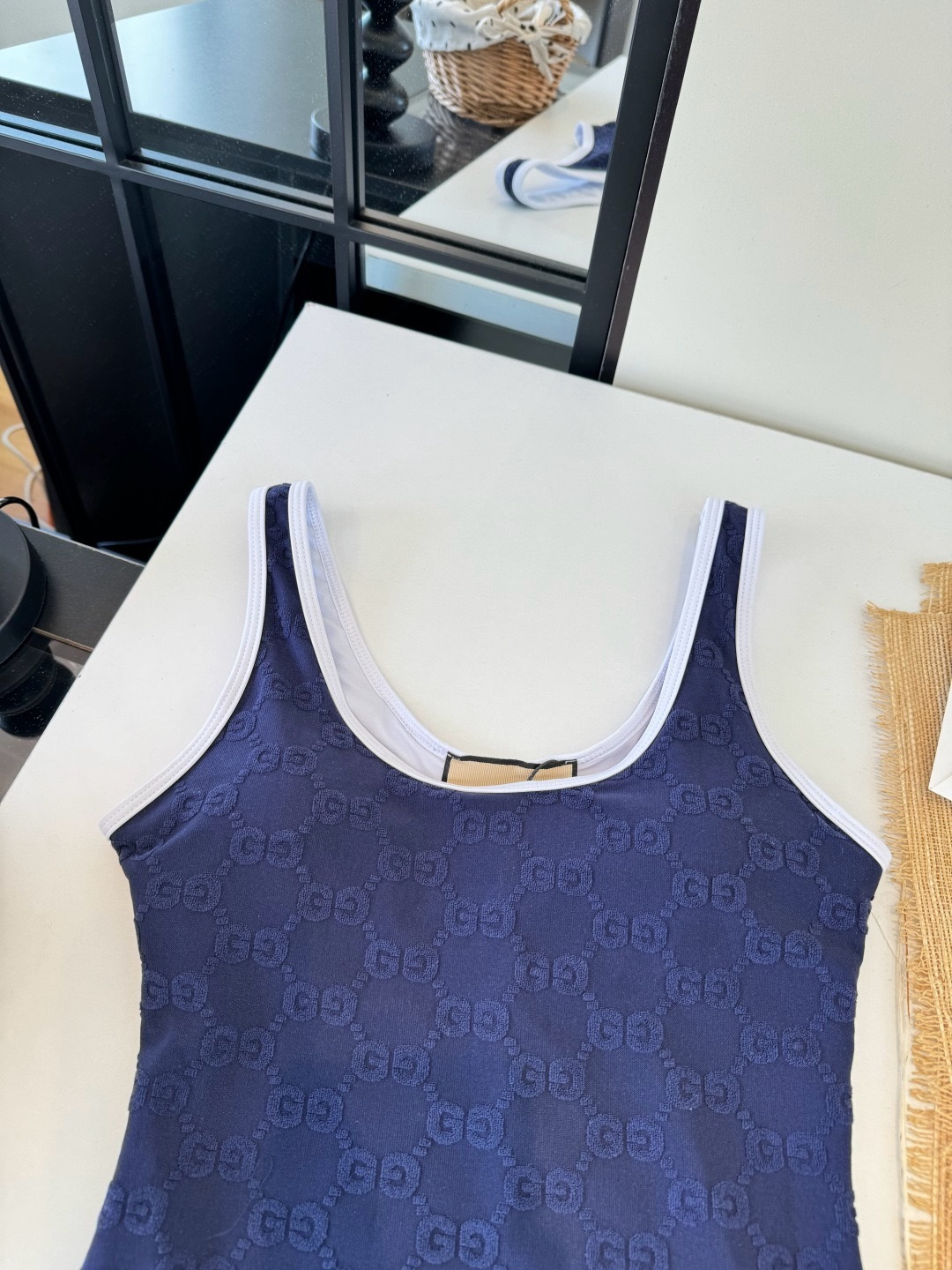 🌾Gucci古奇连体泳衣👙 上身超级棒！同步各大专柜发售，自然而然呈现时尚感！十分减龄，具有年轻活力。 