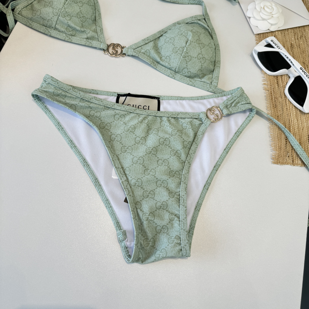 🌾Gucci古奇比基尼👙 上身超级棒！同步各大专柜发售，自然而然呈现时尚感！十分减龄，具有年轻活力。 码