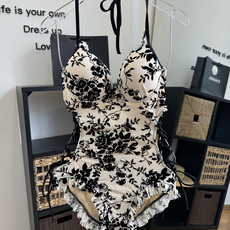 🌾Chanel香奈儿新款连体比基尼泳衣👙❤️😍🥰适合多种场景的游泳衣🏊♀️海边 游泳池 温泉 水上乐园 🌾Chanel香奈儿新款连体比基尼泳衣👙❤️😍🥰适合多种场景的游泳衣🏊♀️海边 游泳池 温泉 水上乐园