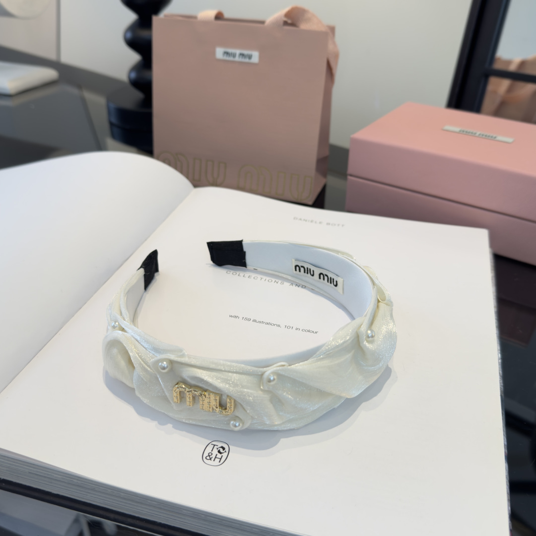 NO:854730,Miumiu miumiu new hairband hairpins, hairpins, miumiu, hairpins19860909缪缪miumiu新款发箍发夹,发夹,miumiu,hairpins,accessory
