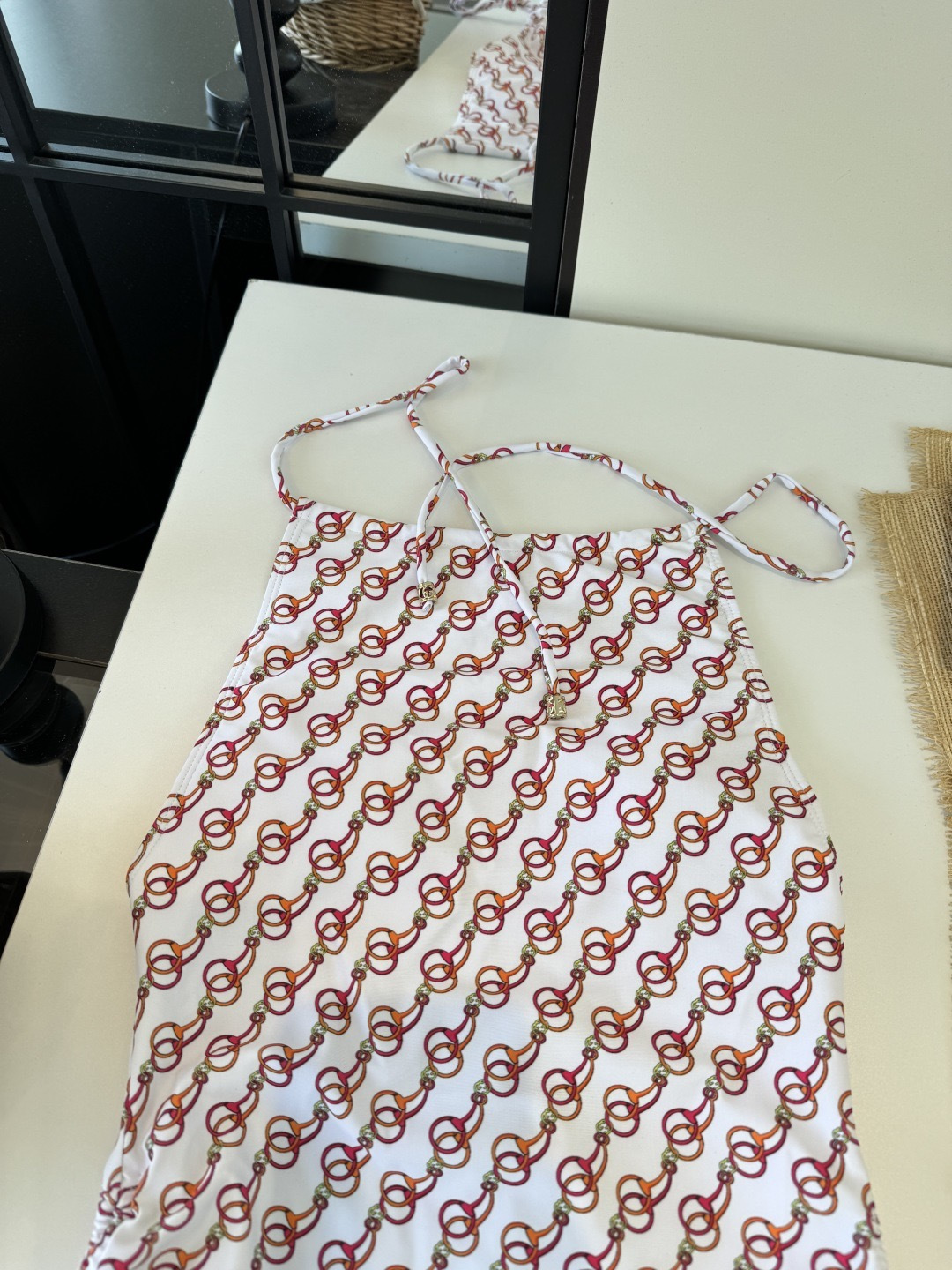 🌾Gucci古奇连体泳衣👙 上身超级棒！同步各大专柜发售，自然而然呈现时尚感！十分减龄，具有年轻活力。 