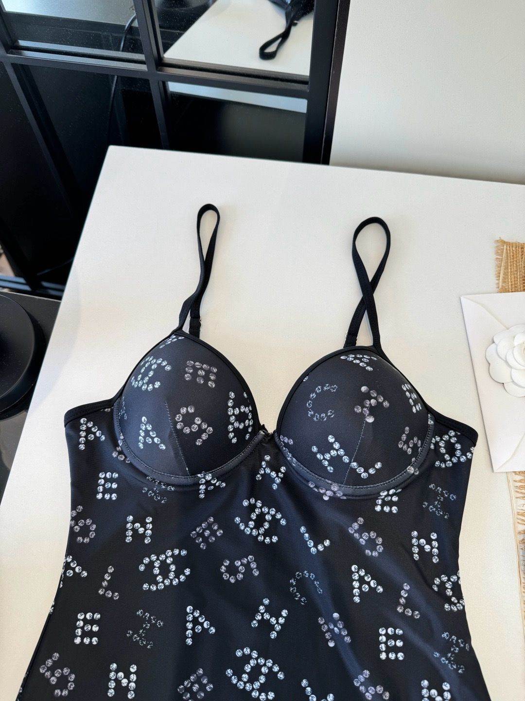🌾Chanel香奈儿新款比基尼泳衣👙❤️😍🥰适合多种场景的游泳衣🏊‍♀️海边 游泳池 温泉 水上乐园 漂