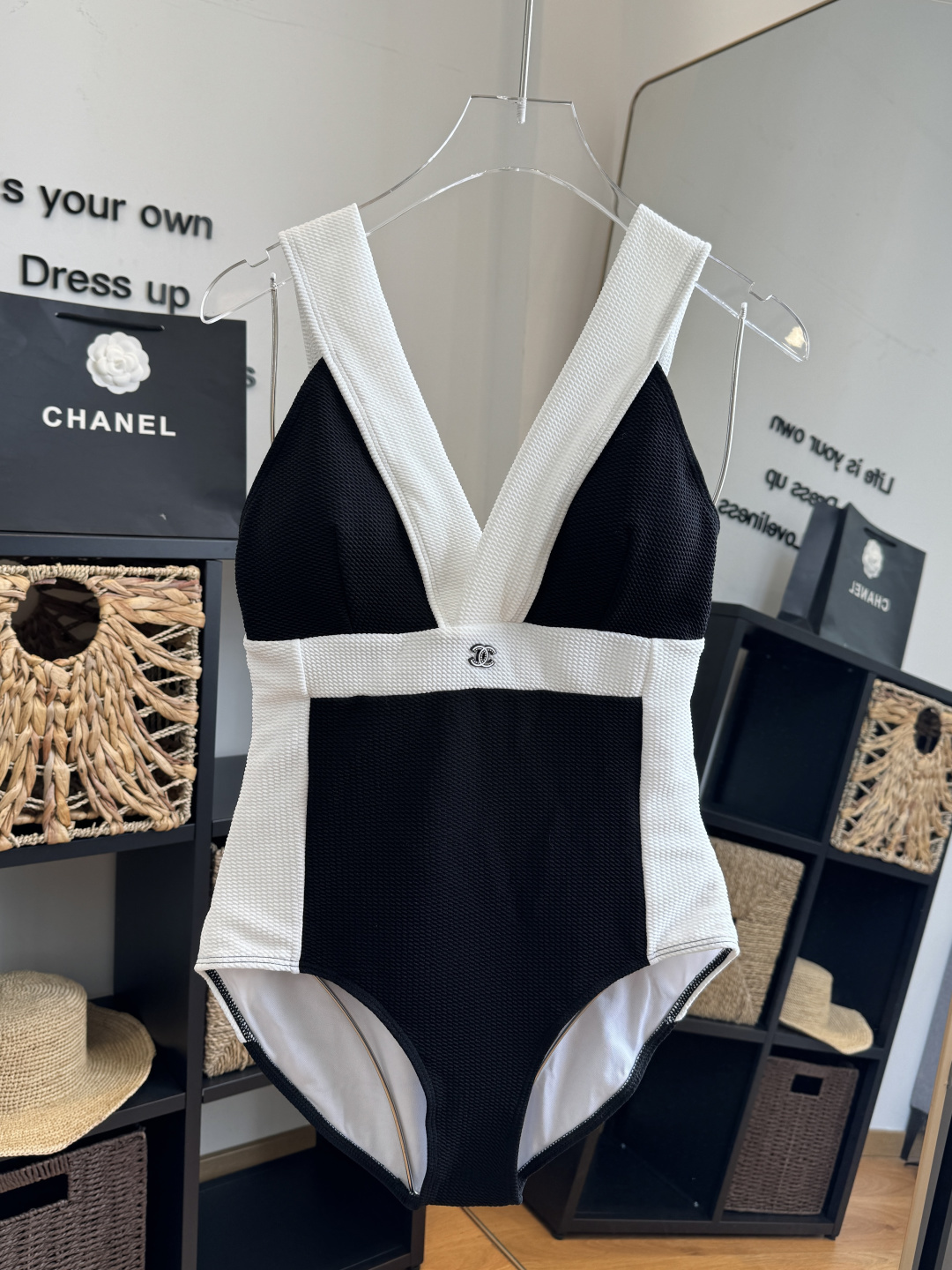 🌾Chanel香奈儿连体比基尼👙泳衣，S M L XL