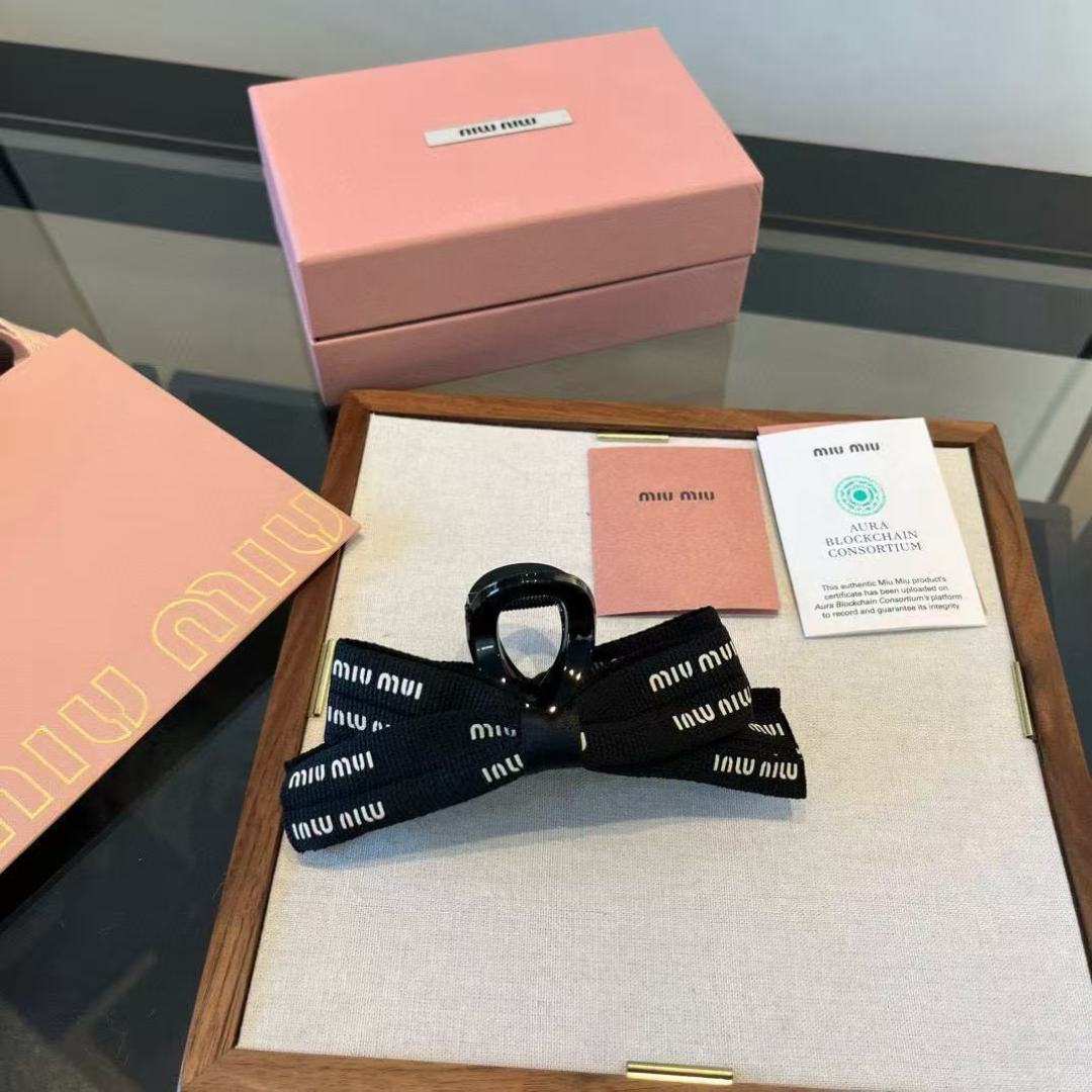 NO:854505,Miu Miumiu new hairpin hairpins, hairpins, miumiu, hairpins19860909缪缪miumiu新款发夹发夹,发夹,miumiu,hairpins,accessory