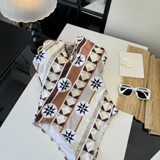🌾LOEWE罗意威新款连体泳衣👙❤️😍🥰适合多种场景的游泳衣🏊♀️海边 游泳池 温泉 水上乐园 漂流都 🌾LOEWE罗意威新款连体泳衣👙❤️😍🥰适合多种场景的游泳衣🏊♀️海边 游泳池 温泉 水上乐园 漂流都