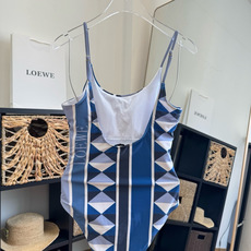🌾罗意威LOEWE新款连体比基尼泳衣👙❤️😍🥰适合多种场景的游泳衣🏊♀️海边 游泳池 温泉 水上乐园 🌾罗意威LOEWE新款连体比基尼泳衣👙❤️😍🥰适合多种场景的游泳衣🏊♀️海边 游泳池 温泉 水上乐园