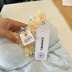 🌾Chanel 香奈儿连体泳衣 😍🥰适合多种场景的游泳衣🏊♀️海边 游泳池 温泉 水上乐园 漂流都可以 🌾Chanel 香奈儿连体泳衣 😍🥰适合多种场景的游泳衣🏊♀️海边 游泳池 温泉 水上乐园 漂流都可以