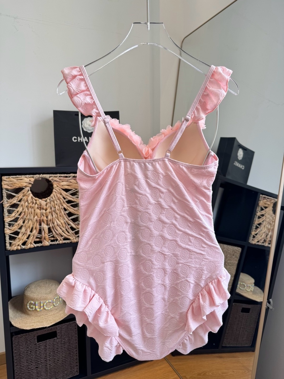 🌾Chanel 香奈儿连体泳衣 😍🥰适合多种场景的游泳衣🏊‍♀️海边 游泳池 温泉 水上乐园 漂流都可以