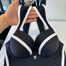🌾Chanel香奈儿新款带钢圈连体泳衣👙❤️😍🥰适合多种场景的游泳衣🏊♀️海边 游泳池 温泉 水上乐园 🌾Chanel香奈儿新款带钢圈连体泳衣👙❤️😍🥰适合多种场景的游泳衣🏊♀️海边 游泳池 温泉 水上乐园