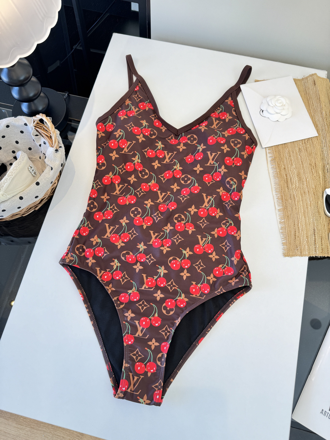 🌾LV路易威登连体泳衣🩱👙新款面料，S M L XL