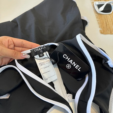 🌾Chanel香奈儿新款连体泳衣👙❤️😍🥰适合多种场景的游泳衣🏊♀️海边 游泳池 温泉 水上乐园 漂流 🌾Chanel香奈儿新款连体泳衣👙❤️😍🥰适合多种场景的游泳衣🏊♀️海边 游泳池 温泉 水上乐园 漂流