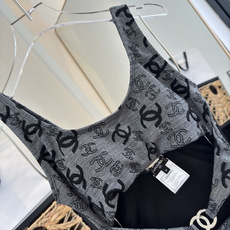 🌾Chanel 香奈儿连体泳衣 😍🥰适合多种场景的游泳衣🏊♀️海边 游泳池 温泉 水上乐园 漂流都可以 🌾Chanel 香奈儿连体泳衣 😍🥰适合多种场景的游泳衣🏊♀️海边 游泳池 温泉 水上乐园 漂流都可以