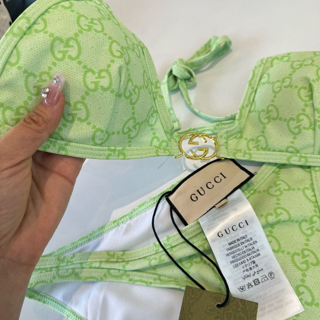 🌾Gucci古奇比基尼👙 上身超级棒！同步各大专柜发售，自然而然呈现时尚感！十分减龄，具有年轻活力。 码