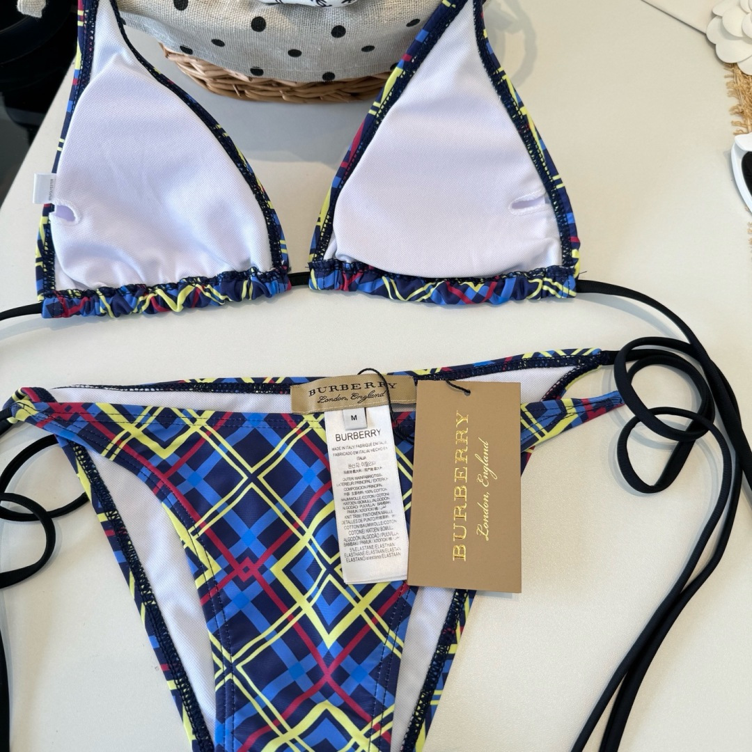 🌾Burberry巴宝莉分体比基尼👙泳衣，S M L XL