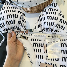 🌾miumiu缪缪新款分体比基尼泳衣👙❤️😍🥰适合多种场景的游泳衣🏊♀️海边 游泳池 温泉 水上乐园 🌾miumiu缪缪新款分体比基尼泳衣👙❤️😍🥰适合多种场景的游泳衣🏊♀️海边 游泳池 温泉 水上乐园