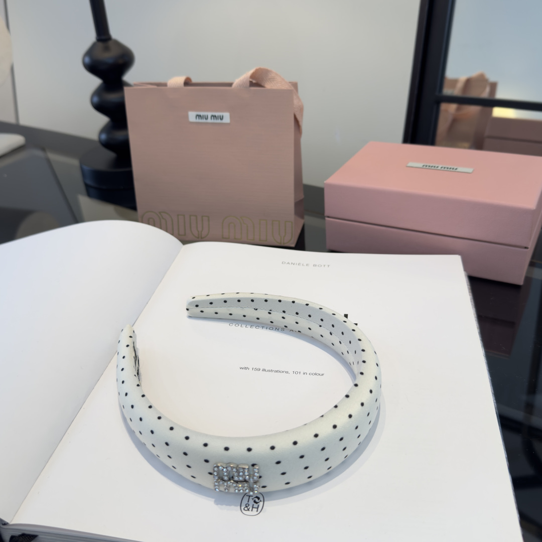 NO:881559,Miumiu miumiu new hairband hairpins, hairpins, miumiu, hairpins19860909缪缪miumiu新款发箍发夹,发夹,miumiu,hairpins,accessory