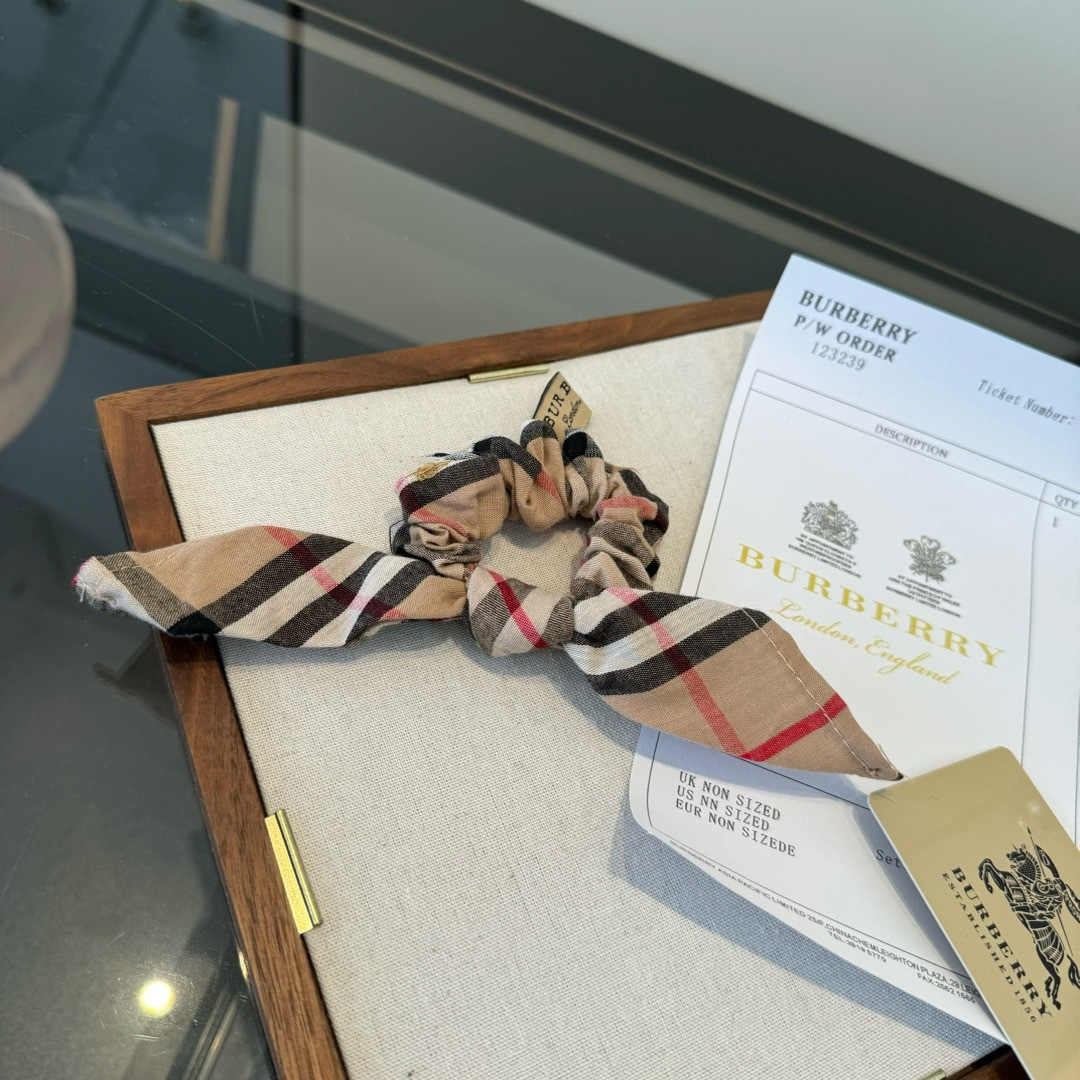 NO:881545,Burberry new hair ties, hairpins, burberry, hairpins19860909巴宝莉新款发圈发夹,发夹,burberry,hairpins,accessory
