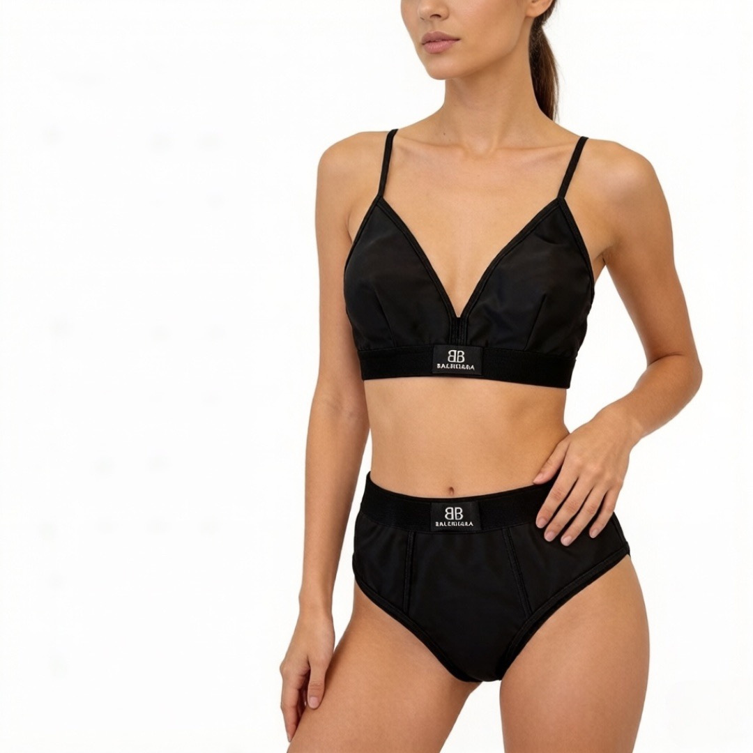 NO:943914,Balenciaga bikini is a swimsuit suitable for a variety of scenes♀The beach, swimming pool, hot spring, water park, rafting can be worn inside or outside. The fabric is breathable and comfortable. The quick-drying and elastic swimsuit is more skin-friendly and easy to clean. S M L19860909巴黎世家比基尼适合多种场景的游泳衣♀海边 游泳池 温泉 水上乐园 漂流都可以内搭外穿也完全可以 面料透气舒适.速干弹性的游泳衣更加帖肤易清洗.S M L XL泳衣泳裤比基尼,泳衣，泳裤，比基尼,balenciaga,swimsuits,bikinis,accessory