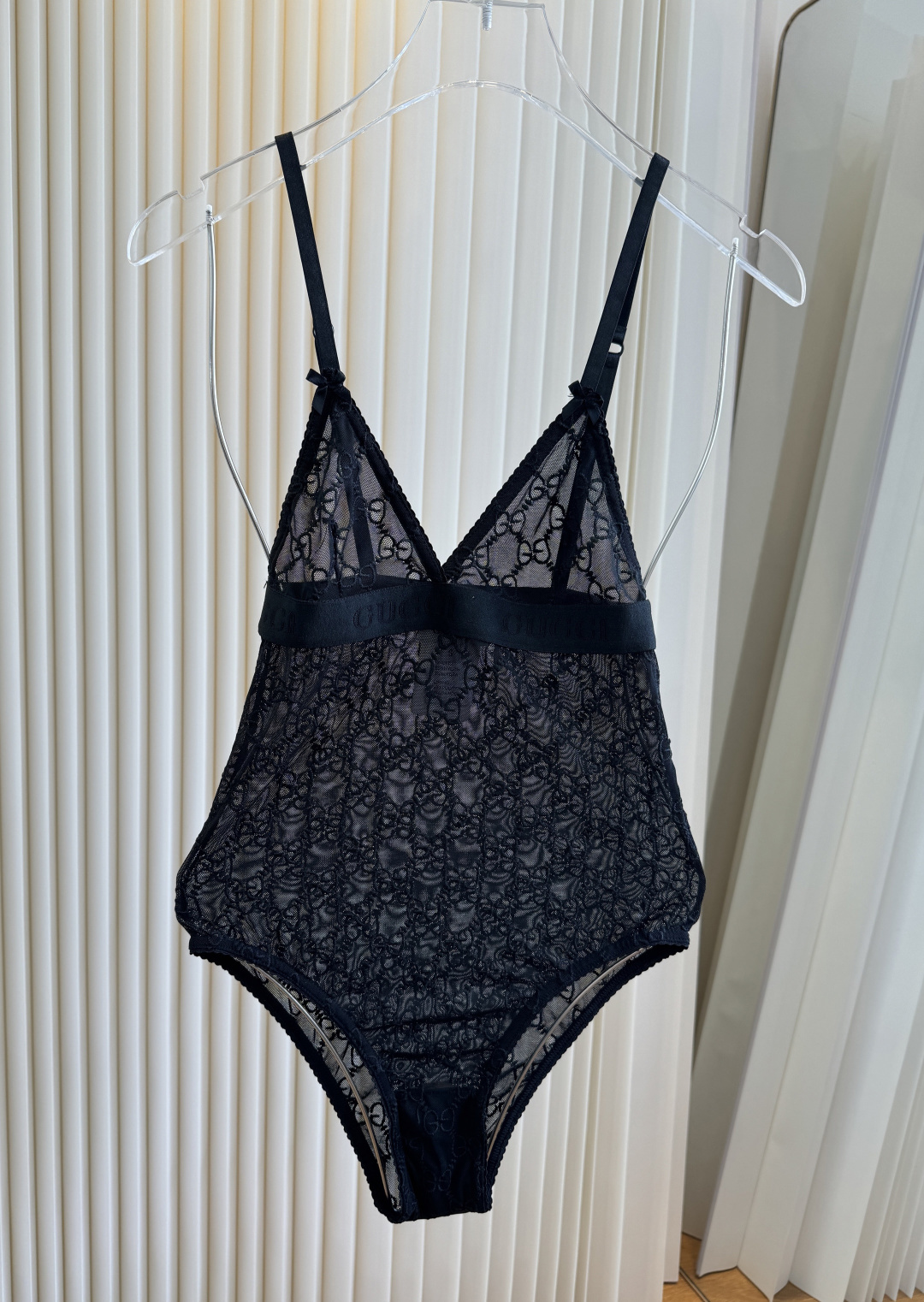 NO:895795,Gucci one-piece bikini swimsuit has a great upper body!  It is sold at all major counters simultaneously, naturally showing a sense of fashion!  Very age-reducing, with youthful vitality. Size S M L XL swimsuit, swimming trunks, bikini, swimsuit, swimming trunks, bikini, gucci, swimsuits, bikinis19860909Gucci古奇连体比基尼泳衣 上身超级棒！同步各大专柜发售,自然而然呈现时尚感！十分减龄,具有年轻活力. 码数S M L XL泳衣泳裤比基尼,泳衣，泳裤，比基尼,gucci,swimsuits,bikinis,accessory