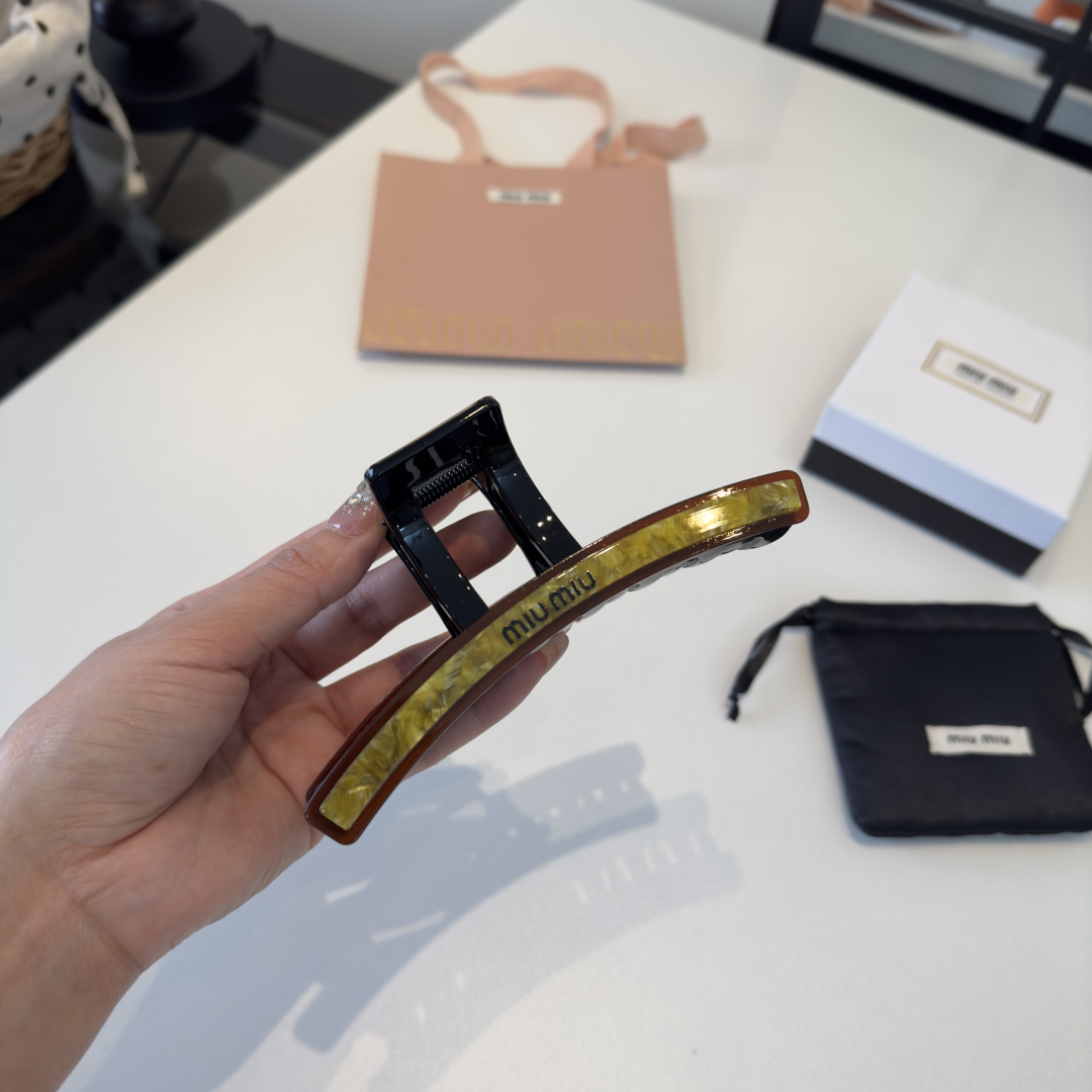 NO:895389,niumiu Miu Miu hairpins, hairpins, miumiu, hairpins19860909niumiu缪缪抓夹发夹,发夹,miumiu,hairpins,accessory