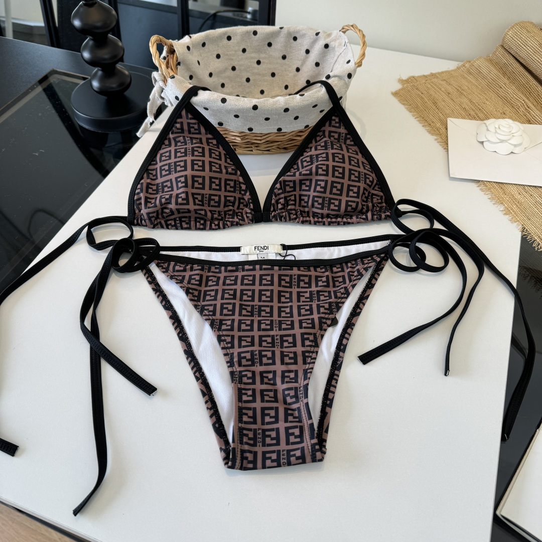 NO:921206,Celine new bikini swimsuit, S M L XL swimsuit and swim trunks bikini, swimsuit, swimming trunks, bikini, celine, celine, swimsuits, bikinis19860909Celine赛琳新款比基尼泳衣,S M L XL泳衣泳裤比基尼,泳衣，泳裤，比基尼,celine,celine,swimsuits,bikinis,accessory