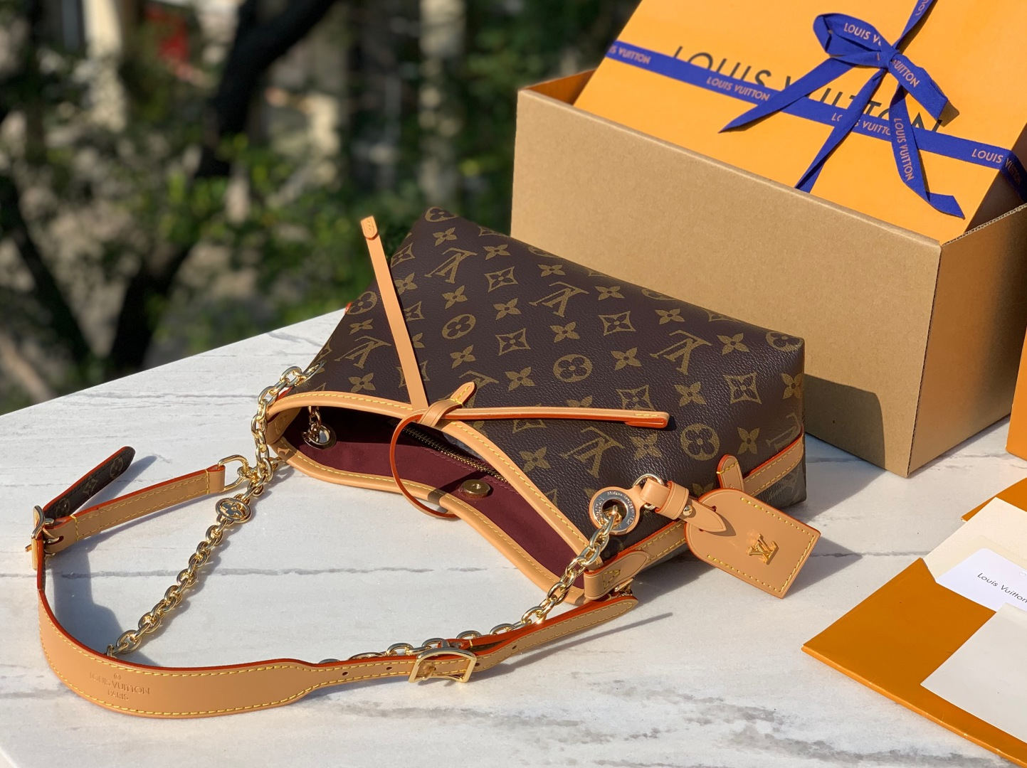 🌼 m13014尺寸：17×26×10cm，王炸款Carryall BB火爆来袭🔥大大小小的carrya