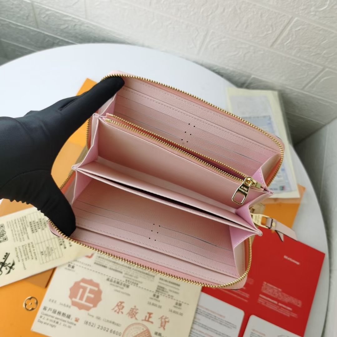 ルイ・ヴィトン By The Poolシリーズ ラウンドファスナー財布