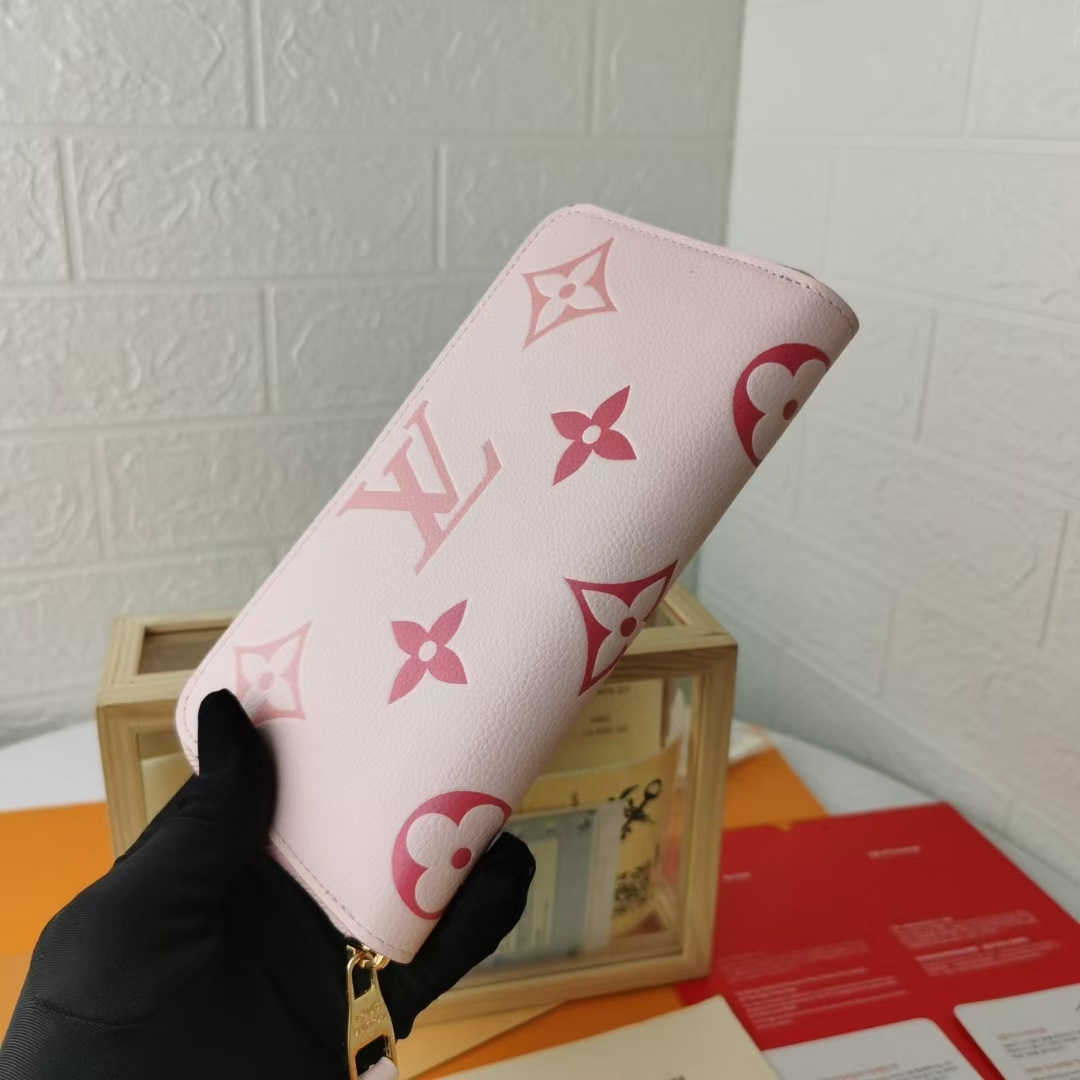 ルイ・ヴィトン By The Poolシリーズ ラウンドファスナー財布