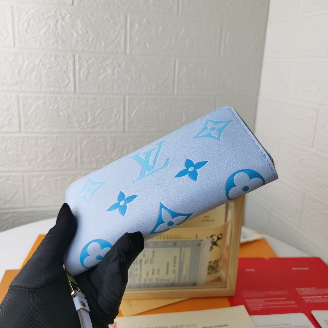 ルイ・ヴィトン By The Poolシリーズ ラウンドジッパー財布 モノグラム・アンプラン