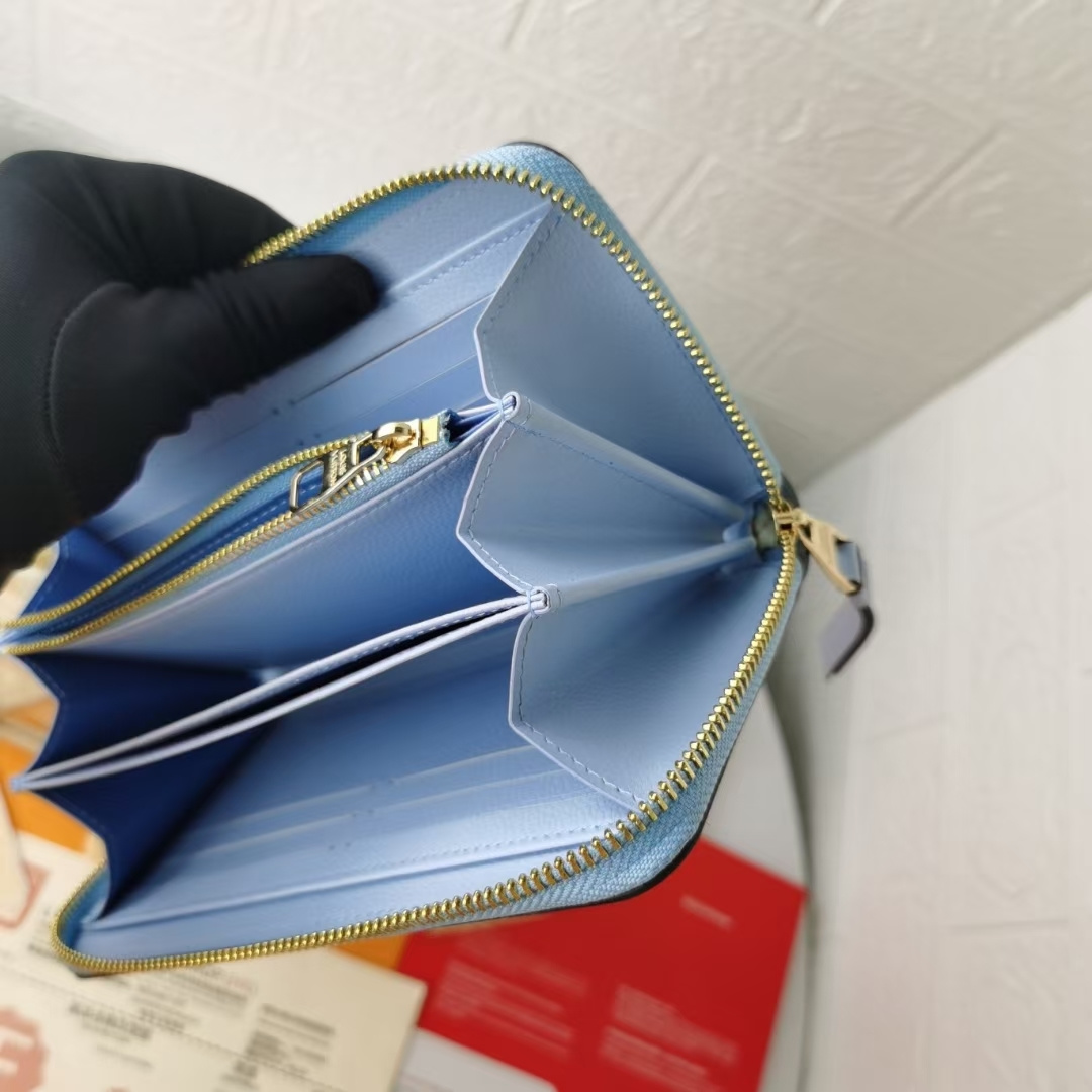 ルイ・ヴィトン By The Poolシリーズ ラウンドジッパー財布 モノグラム・アンプラン