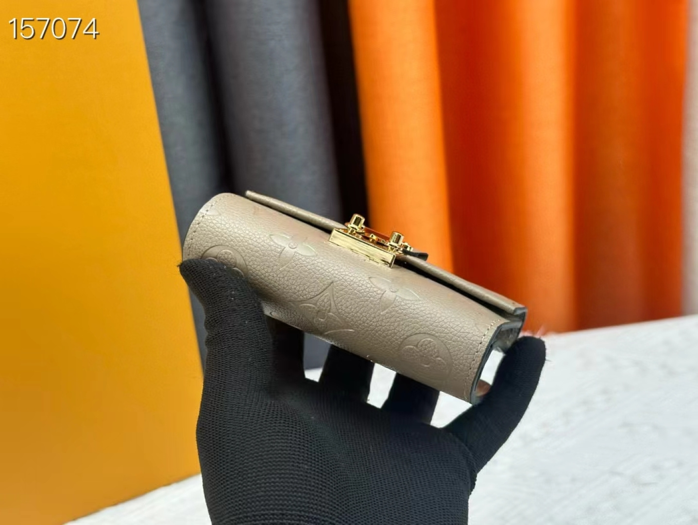 Louis Vuitton Metis 短款財布 ブラック(エンボス) スタイリッシュなデザイン