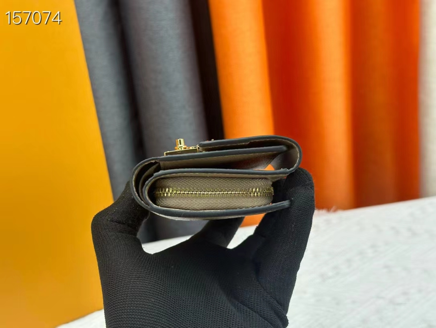 Louis Vuitton Metis 短款財布 ブラック(エンボス) スタイリッシュなデザイン