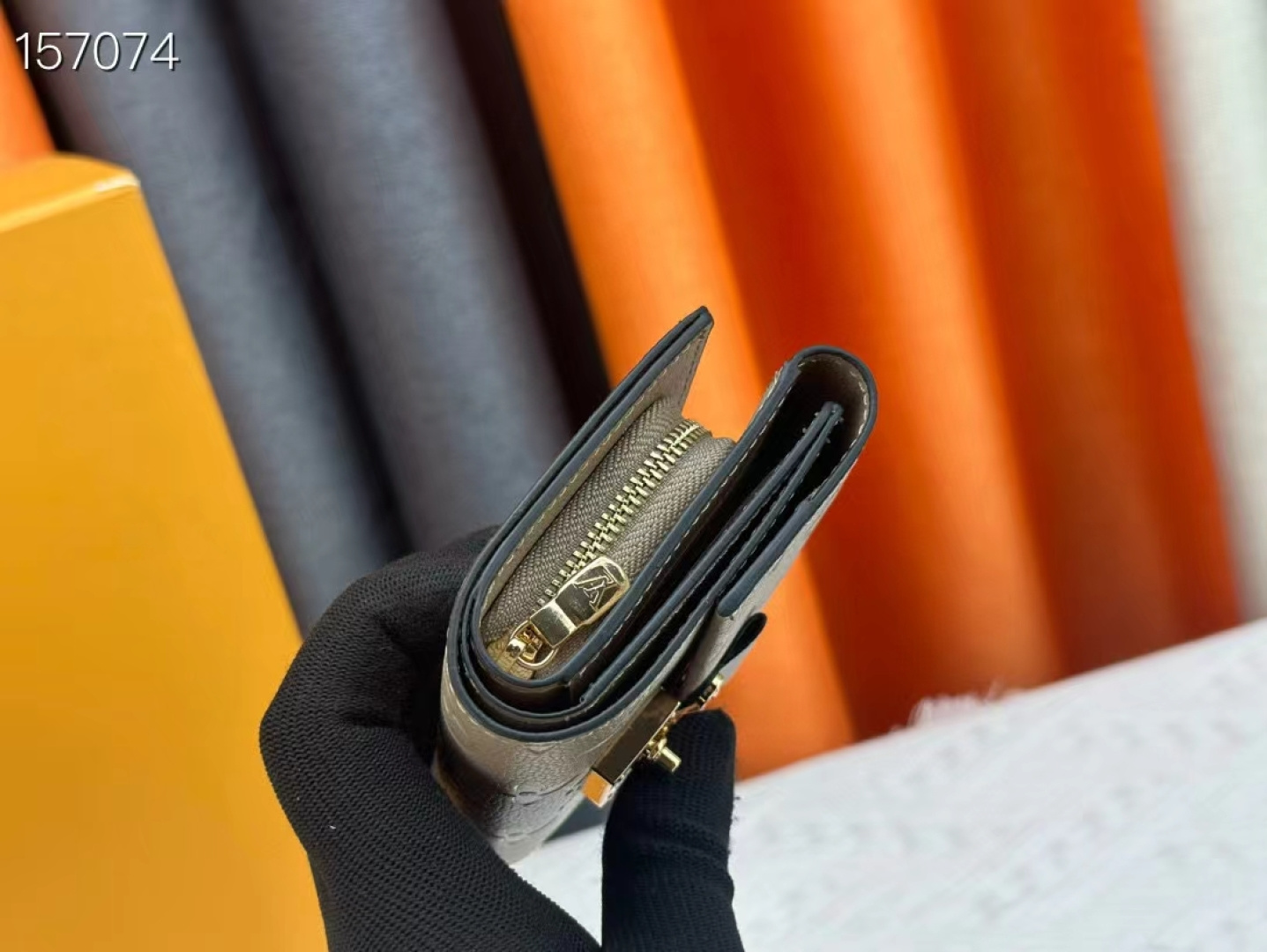 Louis Vuitton Metis 短款財布 ブラック(エンボス) スタイリッシュなデザイン