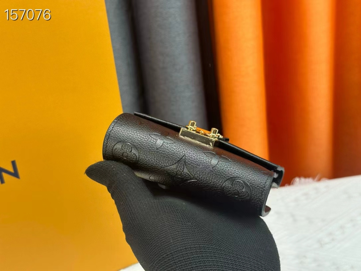 Louis Vuitton Metis 短款財布 - ブラック (エンボス)