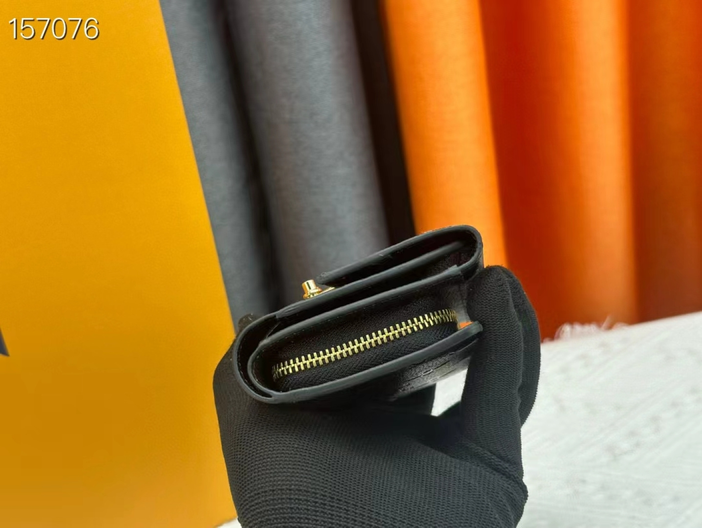 Louis Vuitton Metis 短款財布 - ブラック (エンボス)