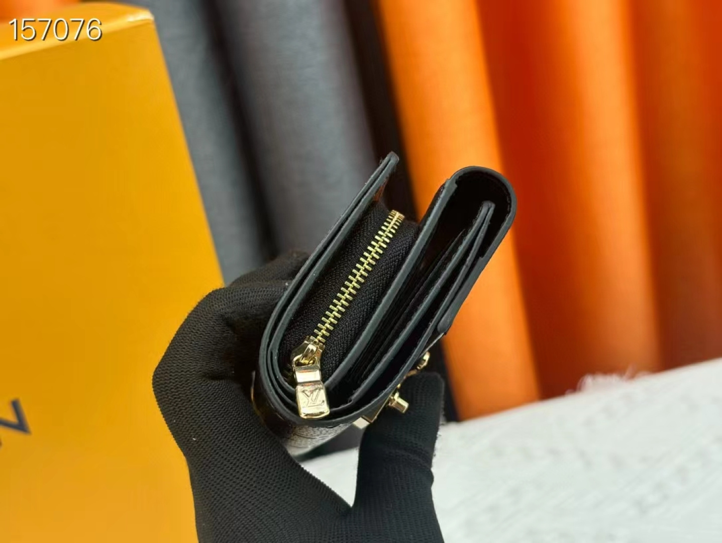 Louis Vuitton Metis 短款財布 - ブラック (エンボス)